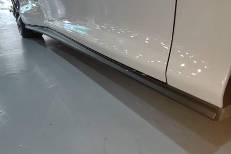 Used IM L6 2025 Ultra Model Right Side Sill