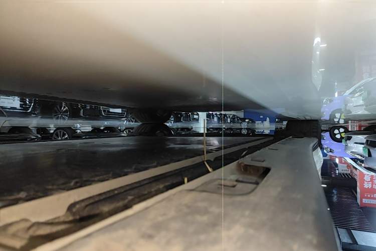 Used IM L6 2025 Ultra Model Right Side Sill