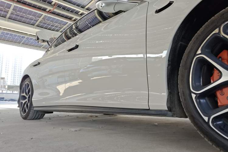 Used IM L6 2025 Ultra Model Right Side Sill