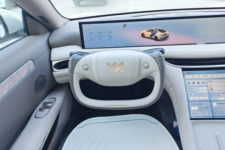 Used IM L6 2025 Max Steering Wheel