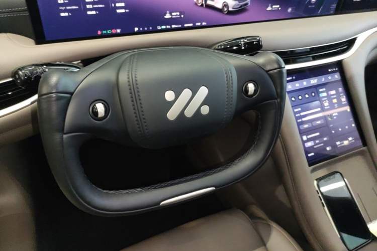 Used IM L6 2025 Ultra Model Steering Wheel