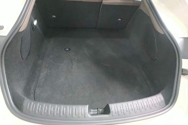 Used IM L6 2025 Ultra Model Trunk