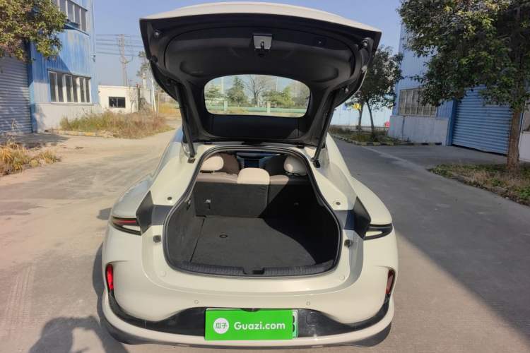Used IM L6 2025 Ultra Model Trunk