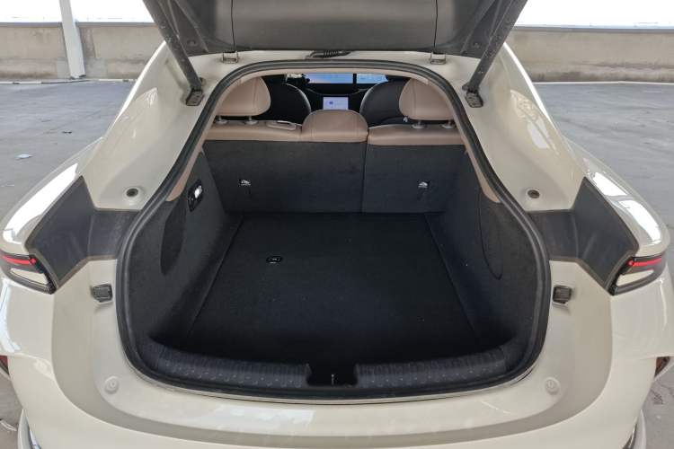 Used IM L6 2025 Ultra Model Trunk