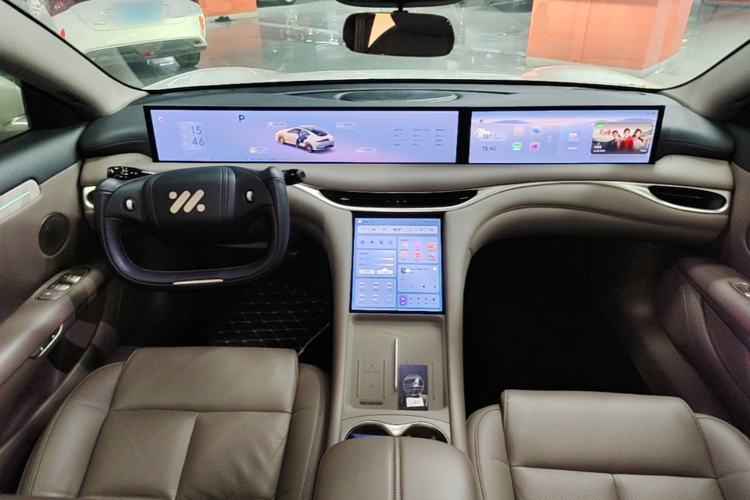 Used IM L6 2025 Ultra Model Center Console