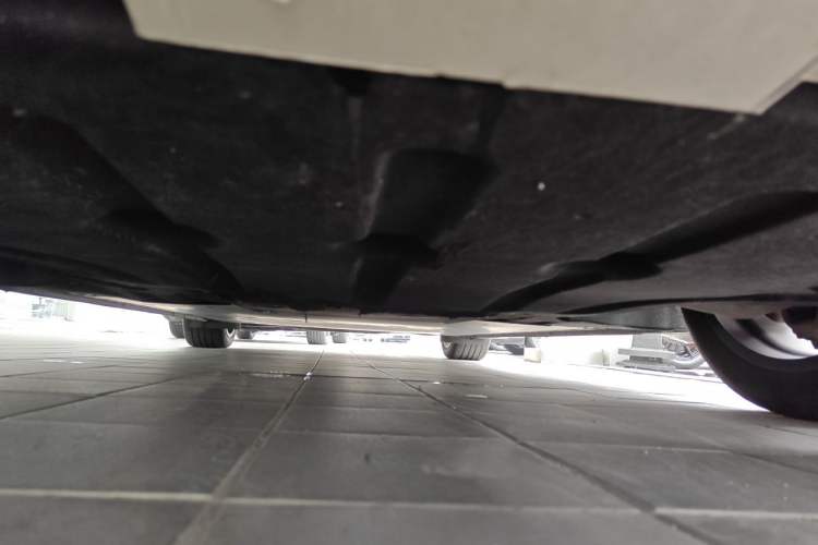 Used IM L6 2025 Max Chassis Front