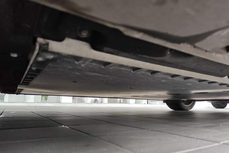Used IM L6 2025 Max Chassis Front Left