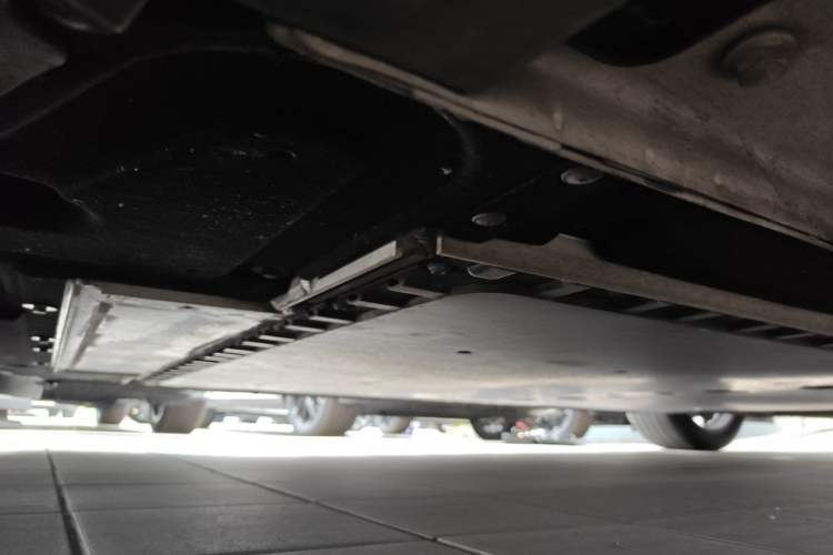 Used IM L6 2025 Max Chassis Rear Right