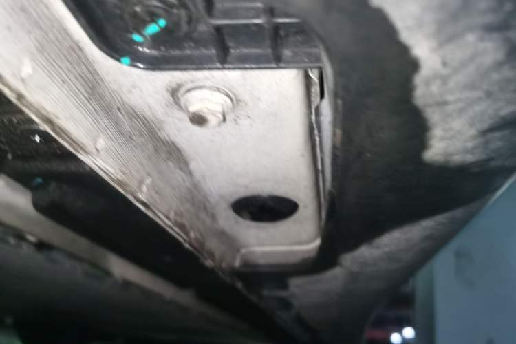 Used IM L6 2025 Max+ Chassis Rear Right