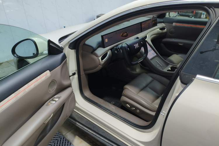 Used IM L6 2025 Ultra Model Driver Seat