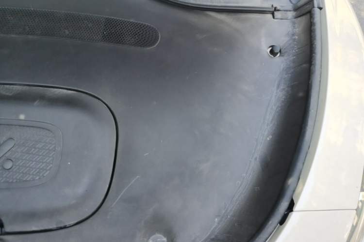 Used IM L6 2025 Ultra Model Engine Bay Left