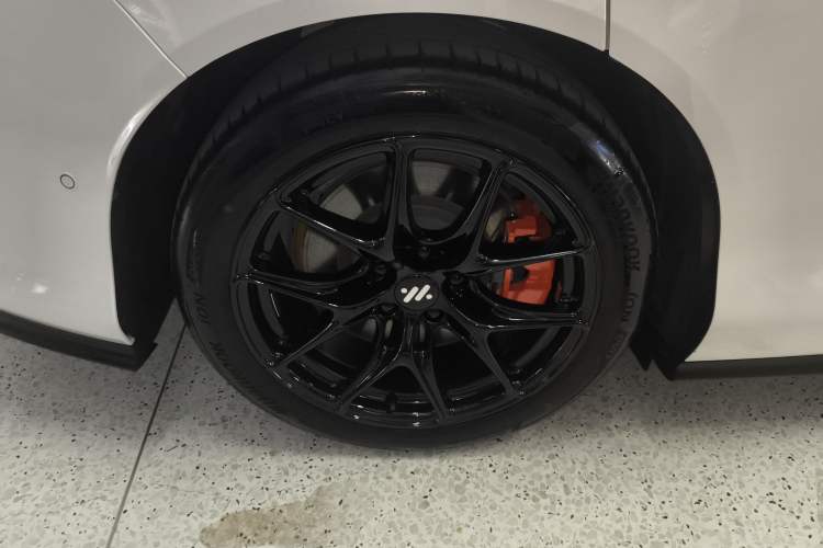 Used IM L6 2025 Max Exterior 5