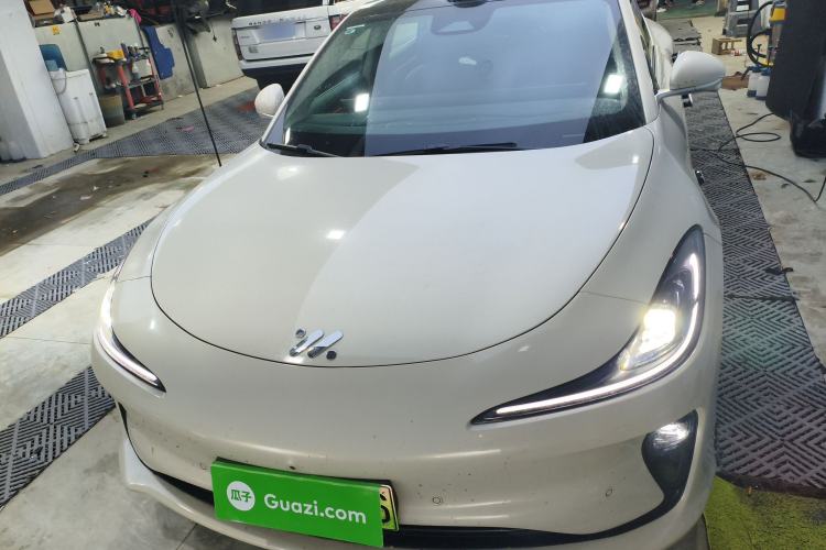 Used IM L6 2025 Ultra Model Front