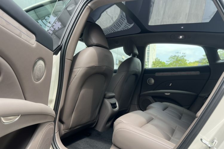 Used IM L6 2025 Max+ Interior 2