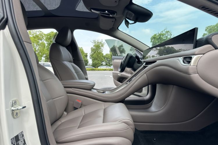 Used IM L6 2025 Ultra Model Interior 2