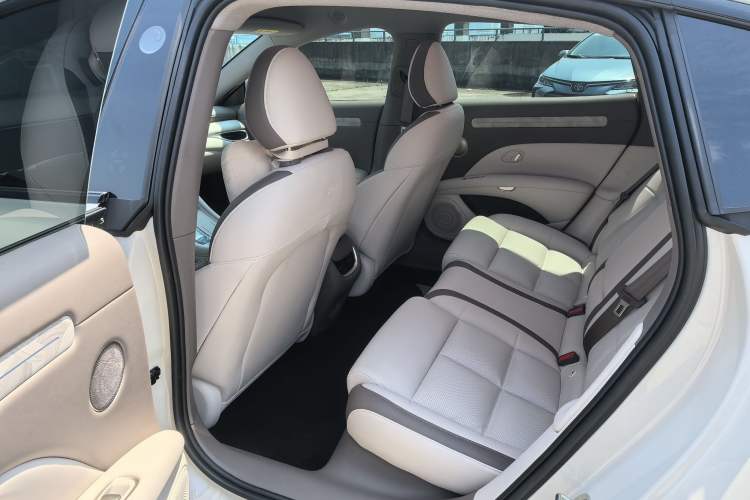 Used IM L6 2025 Max Interior 3