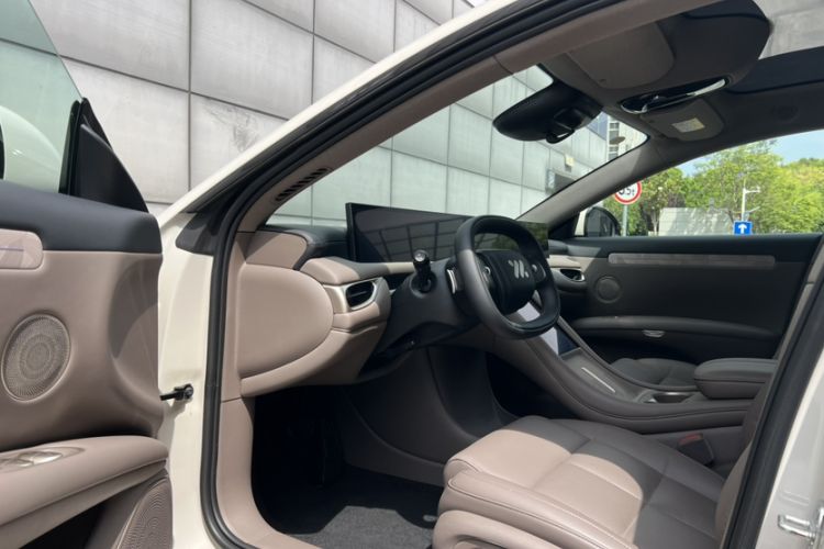 Used IM L6 2025 Max+ Interior 4