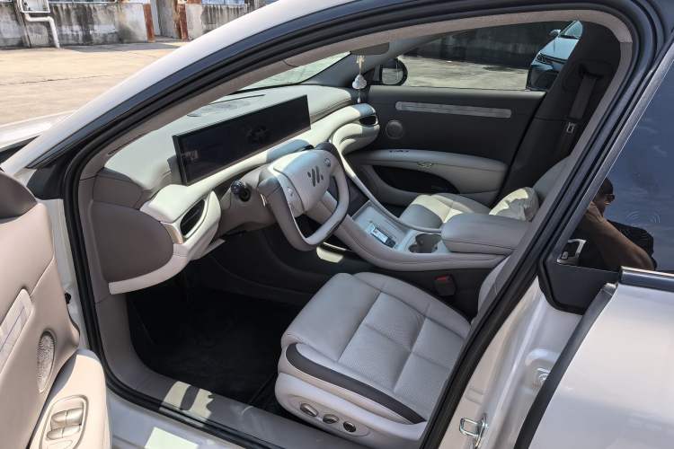Used IM L6 2025 Max Interior 5