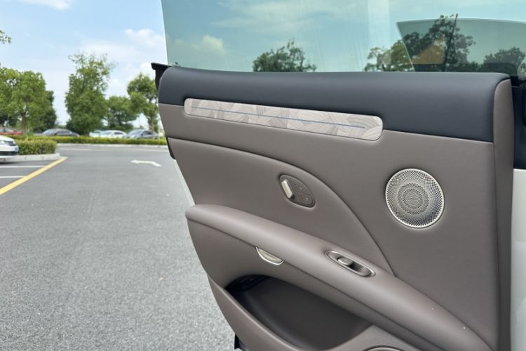 Used IM L6 2025 Ultra Model Interior 5