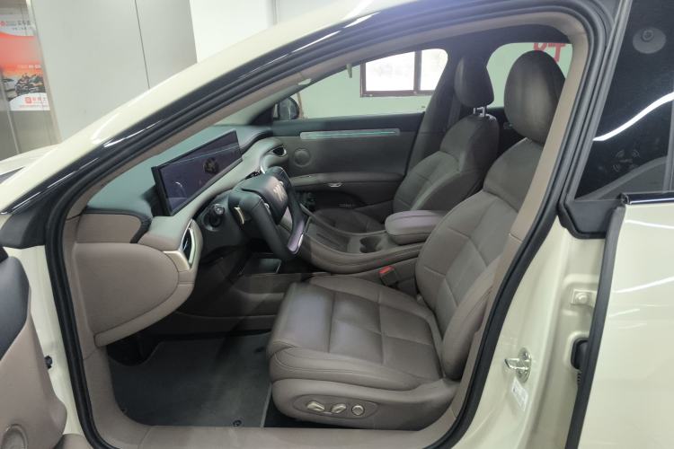 Used IM L6 2025 Max Left Front Seat
