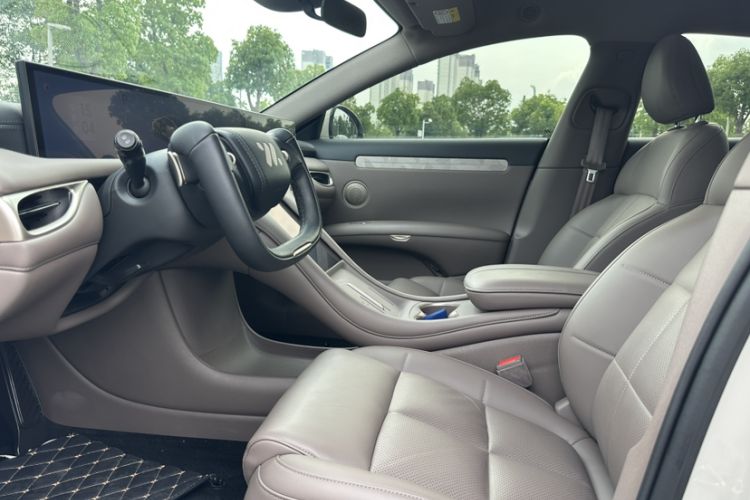 Used IM L6 2025 Ultra Model Left Front Seat