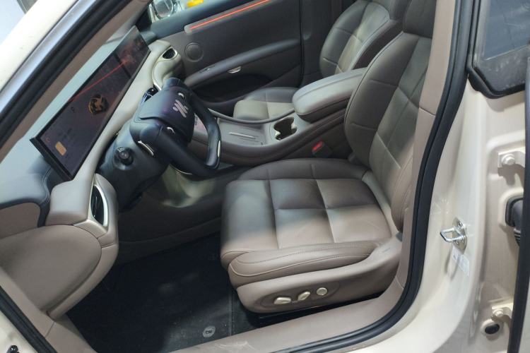 Used IM L6 2025 Ultra Model Left Front Seat