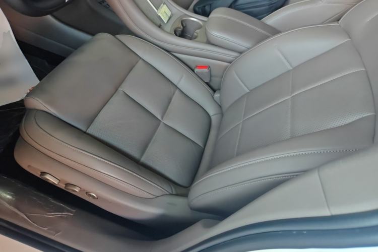 Used IM L6 2025 Ultra Model Left Front Seat