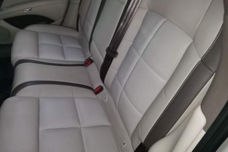 Used IM L6 2025 Max+ Left Rear Seat