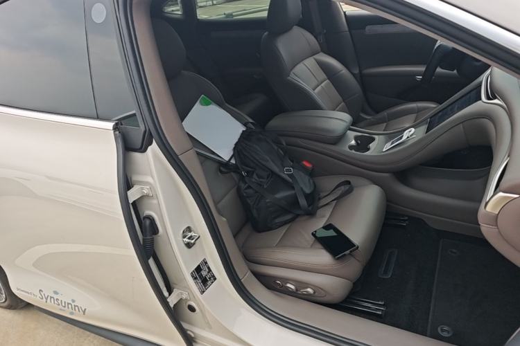 Used IM L6 2025 Ultra Model Right Front Seat