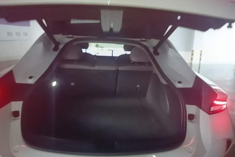 Used IM L6 2025 Ultra Model Trunk