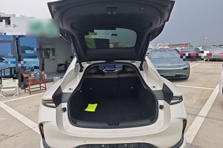Used IM L6 2025 Ultra Model Trunk