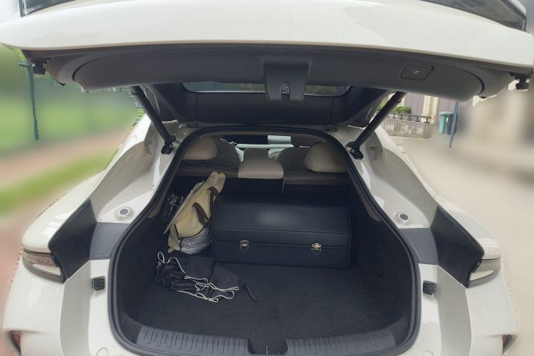 Used IM L6 2025 Max Trunk