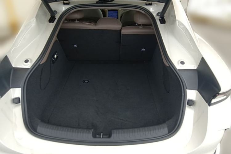 Used IM L6 2025 Max Trunk