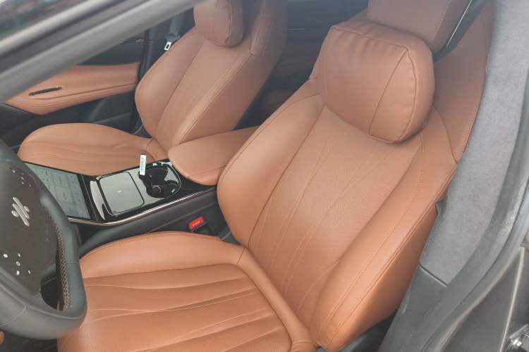 Used IM L7 2022 Dynamic Model Left Front Seat