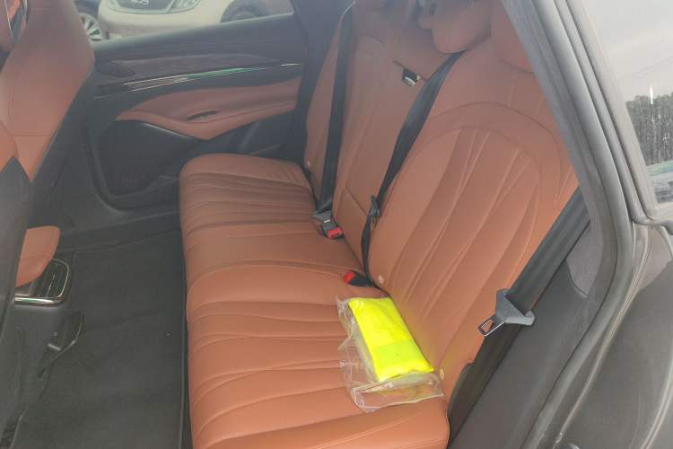 Used IM L7 2022 Dynamic Model Left Rear Seat