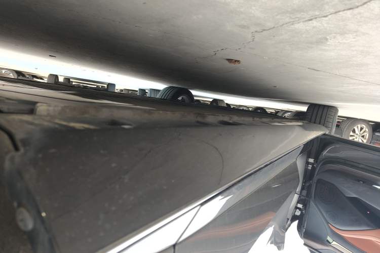 Used IM L7 2022 Dynamic Model Left Side Sill