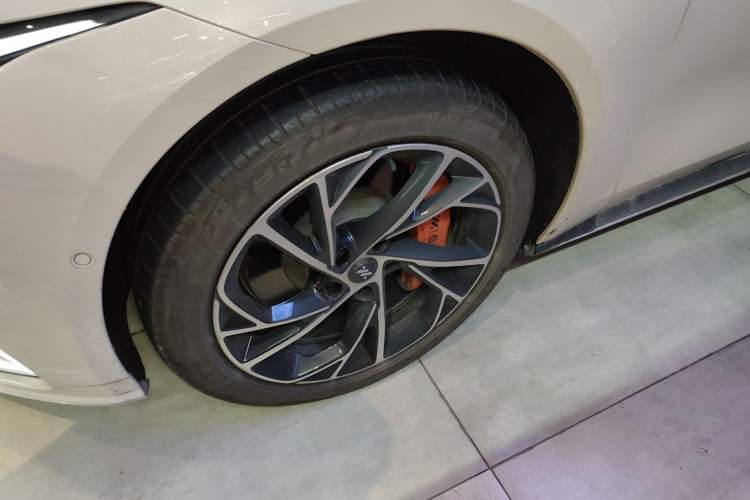 Used IM L7 2022 Dynamic Model Left Front Wheel Hub