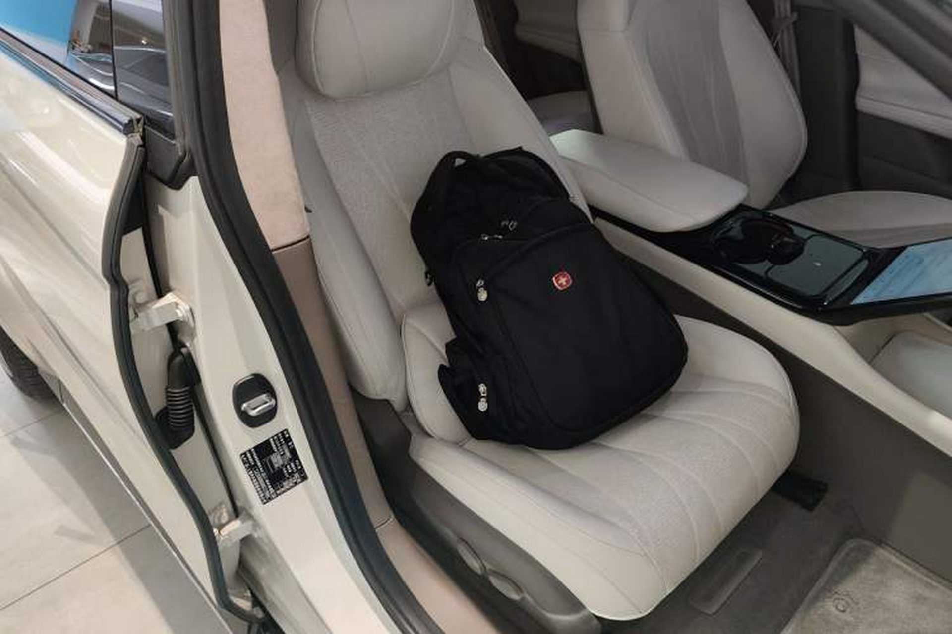 Used IM L7 2022 Dynamic Model Right Front Seat