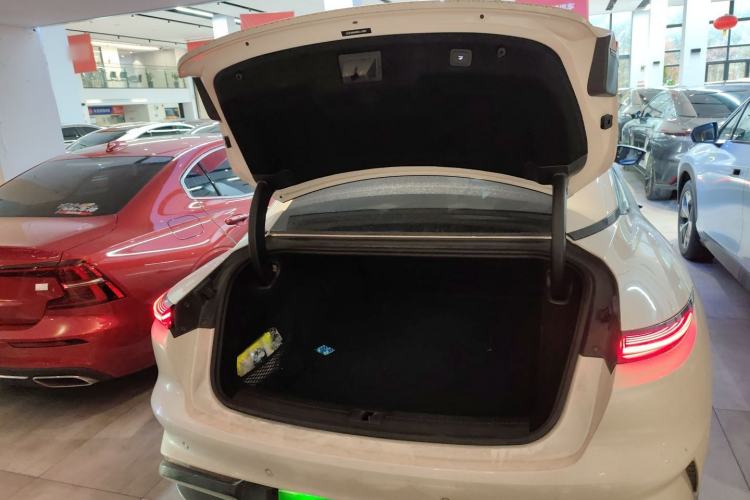 Used IM L7 2022 Dynamic Model Trunk