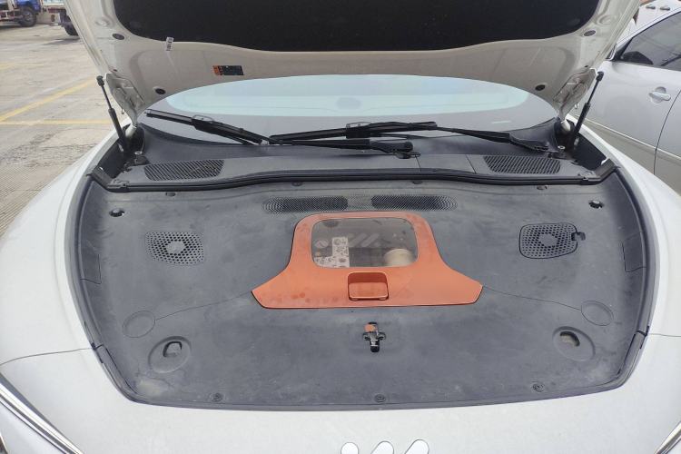 Used IM L7 2022 Dynamic Model Engine Bay