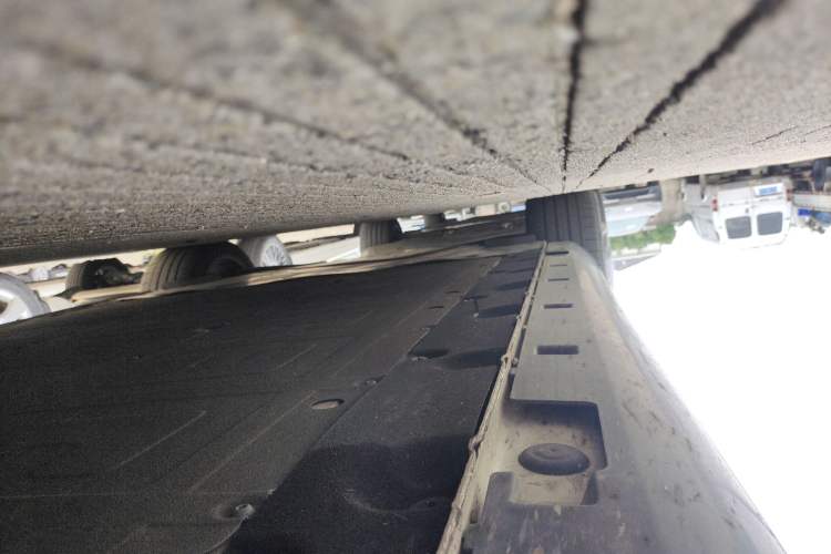 Used IM L7 2022 Dynamic Model Right Side Sill