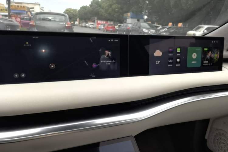 Used IM L7 2022 Dynamic Model Audio And AC Panel