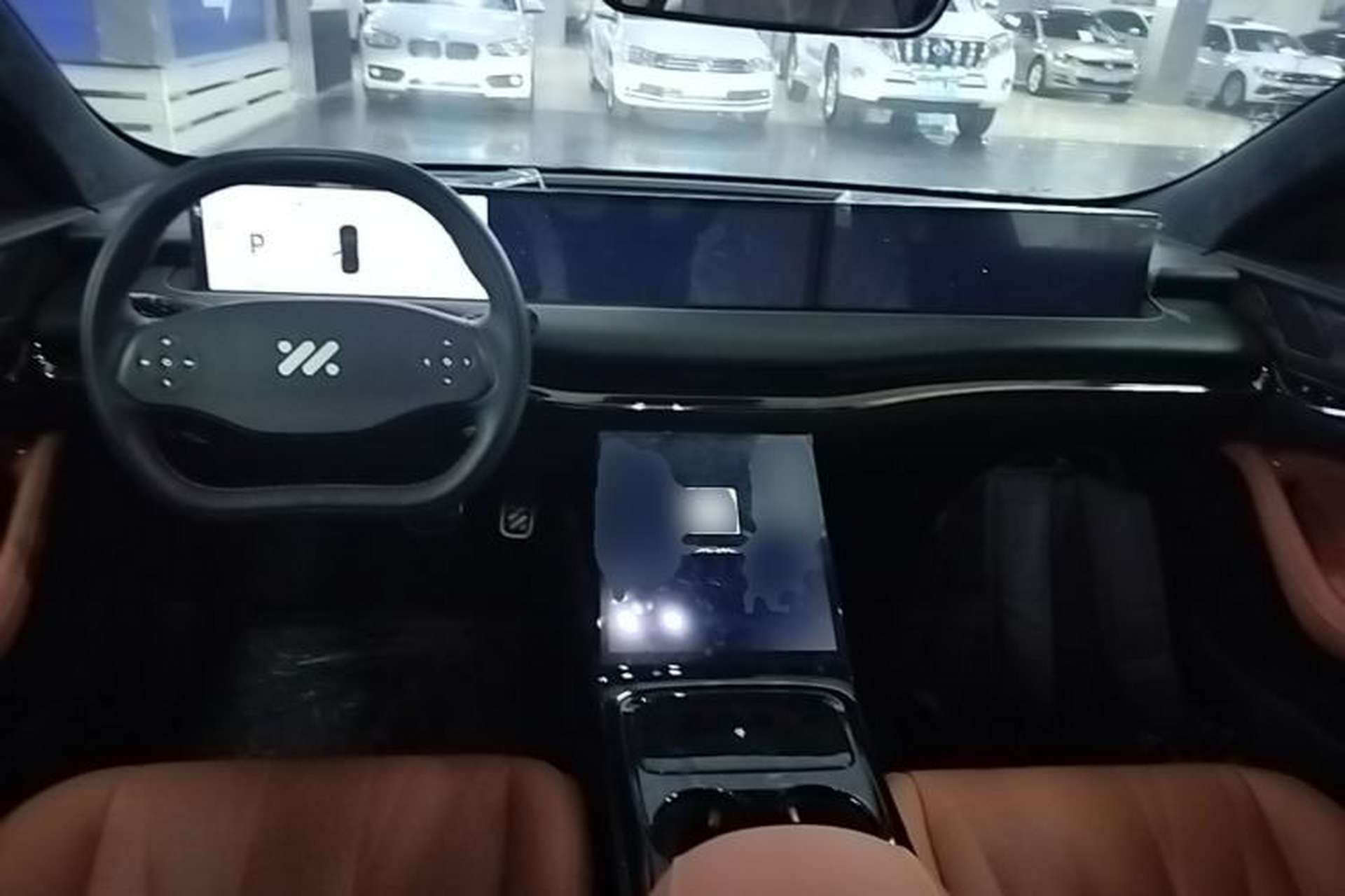 Used IM L7 2022 Dynamic Model Center Console