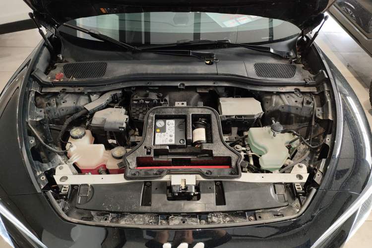 Used IM L7 2022 Dynamic Model Engine Bay