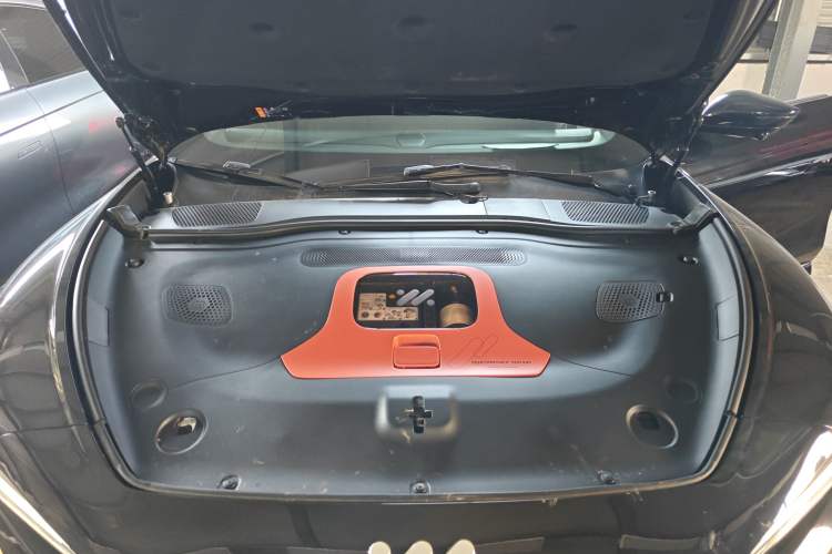 Used IM L7 2022 Dynamic Model Engine Bay