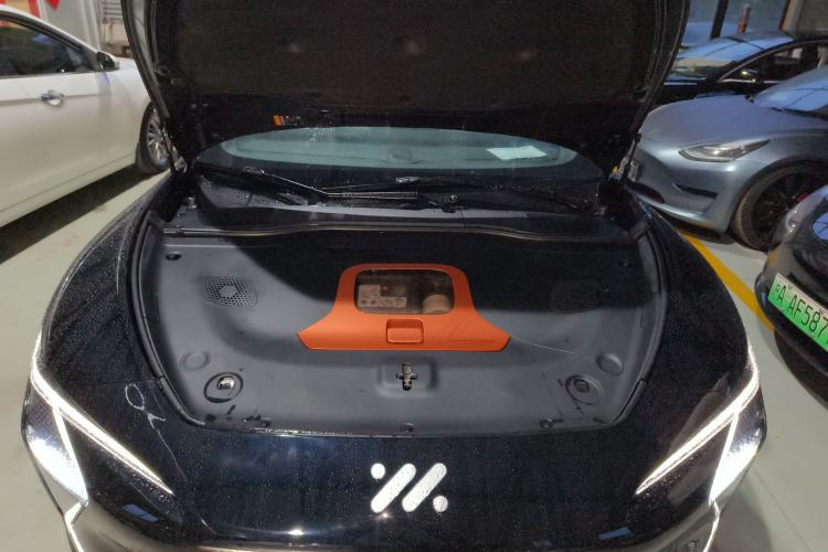 Used IM L7 2022 Dynamic Model Engine Bay