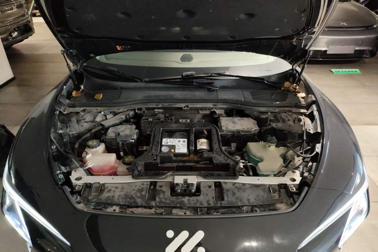 Used IM L7 2022 Dynamic Model Engine Bay