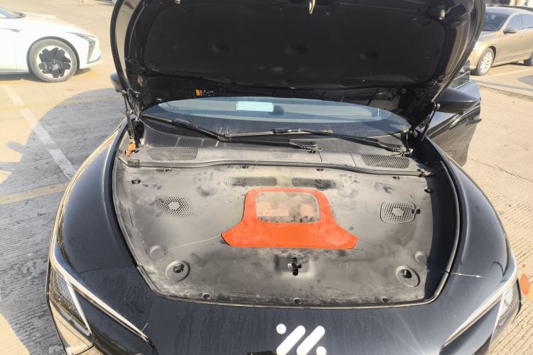 Used IM L7 2022 Dynamic Model Engine Bay