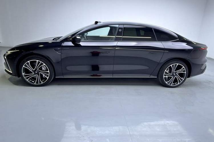 Used IM L7 2022 Dynamic Model Exterior 3