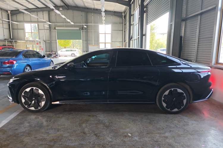 Used IM L7 2022 Dynamic Model Exterior 3